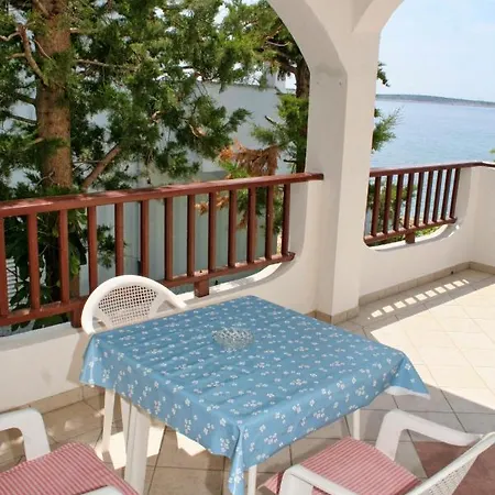 Mandre 4123a Apartment
