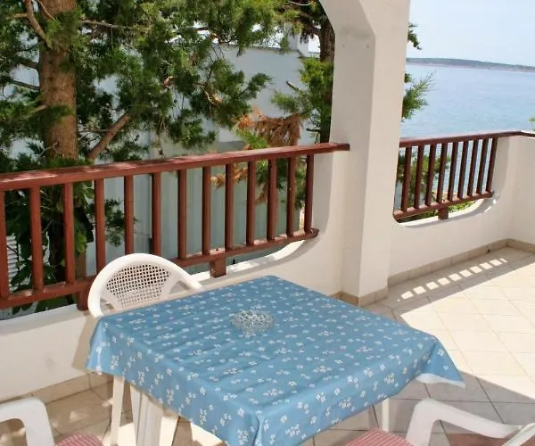 Mandre 4123a Apartment